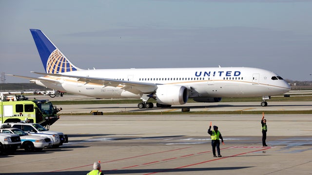 Sunday, Nov. 4, 2012 photo, a United Airlines 787 Dreamliner arrives at O'Hare international Airport in Chicago, from Houston. 