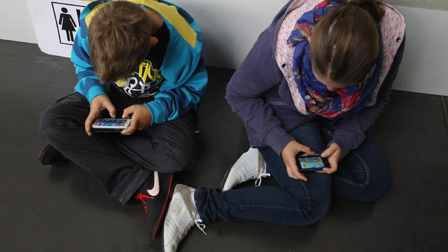 kids-and-smartphones.jpg 