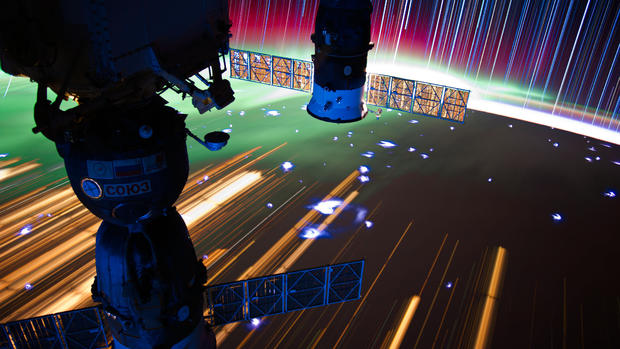 Star Trails: Long-exposure photos from space 