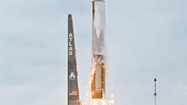 270px-atlas_v401_launches_with_lro_and_lcross_cropped.jpg 