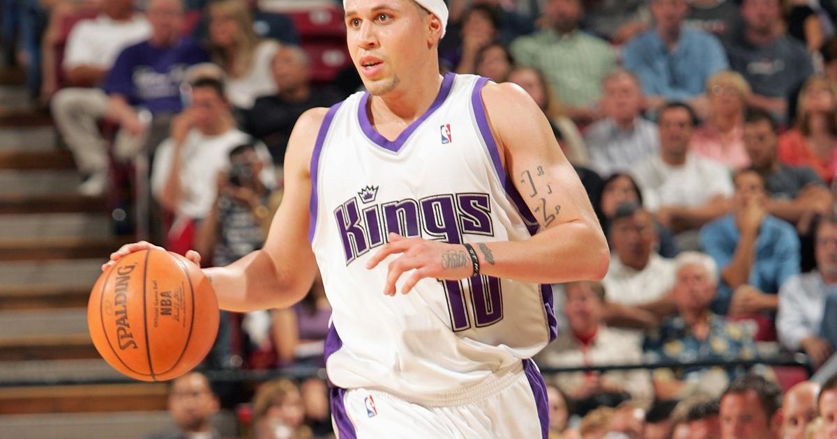 Former Kings player Mike Bibby has the top jersey sales in this