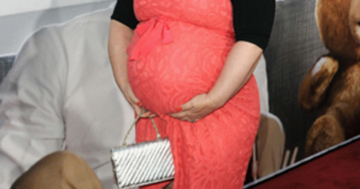 alex borstein pregnant belly