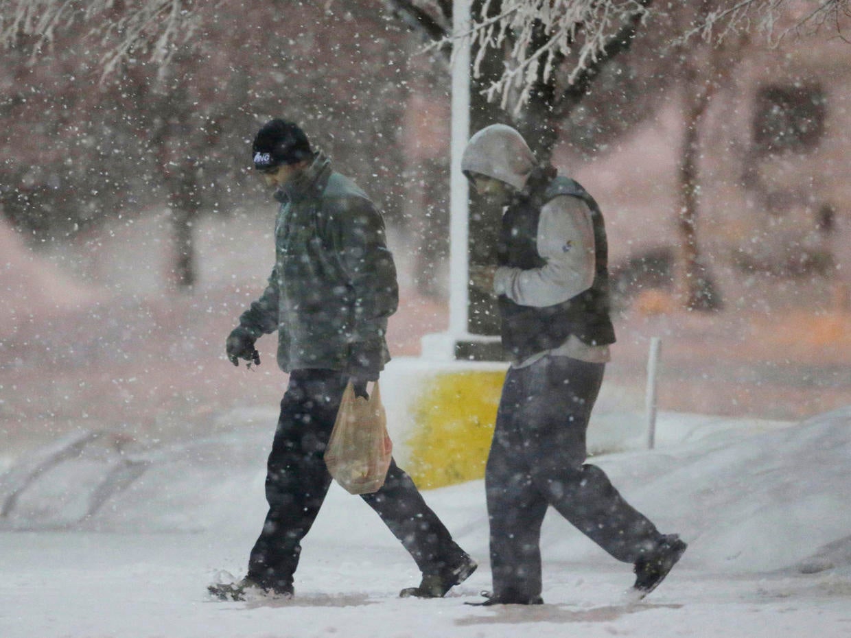 2nd Major Snowstorm Paralyzes Parts Of Midwest - CBS News