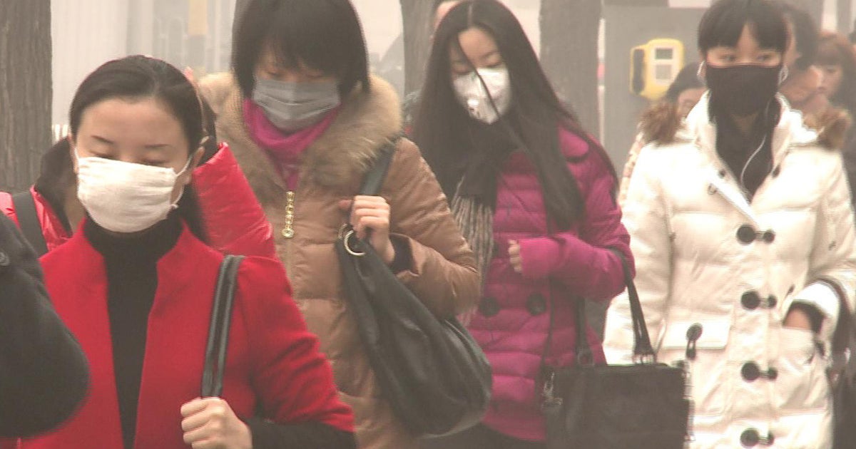 Thick blanket of pollution covering Beijing prompts concern, ridicule