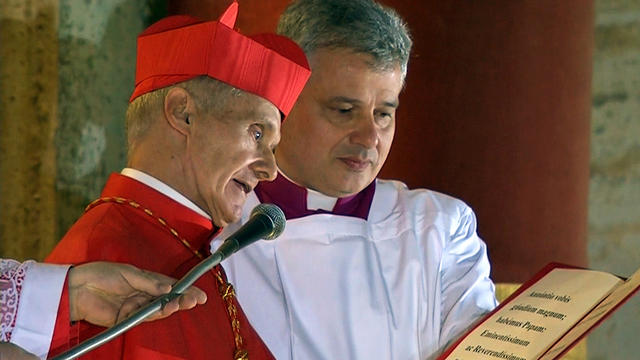 Sr. Cardinal Deacon announces election of Pope Francis I 