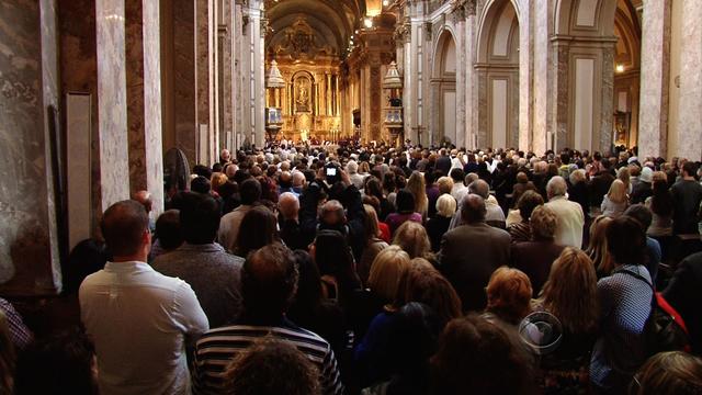 Catholics flood Buenos Aires' Metropolitan Cathedral 