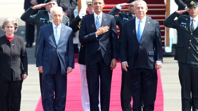 President Obama, Israeli Prime Minister Benjamin Netanyahu (right) and President Shimon Peres (left) 