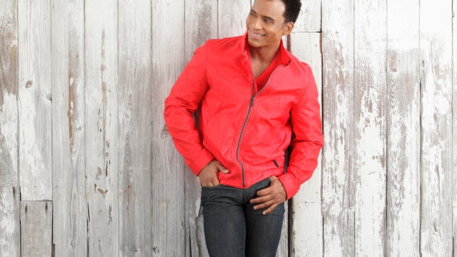 Jon_Secada_RedJacket.jpg 