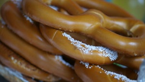 pretzel-istock.jpg 