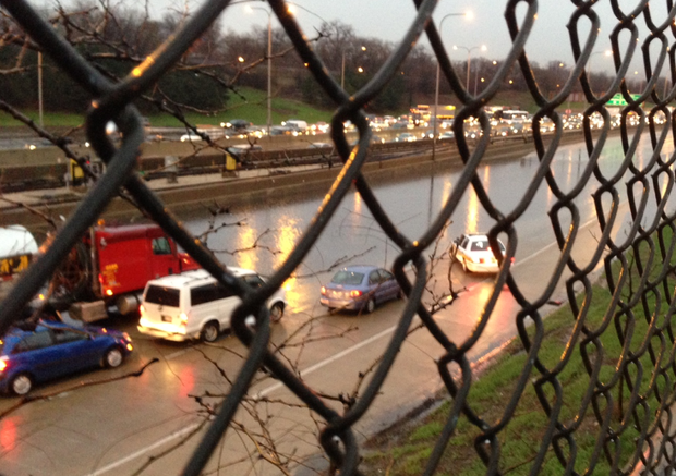 thursday_flooding_kennedy_expy_at_addison_1.png 