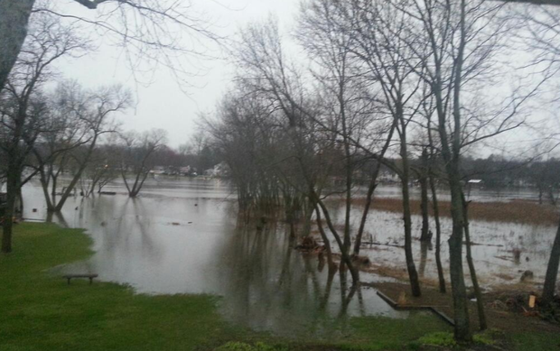 Thursday_Flooding_Fox_River_Barrington 