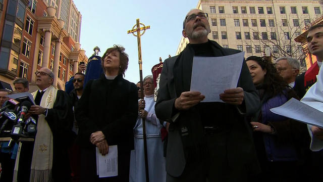 Sunday services memorialize Boston bombing victims 