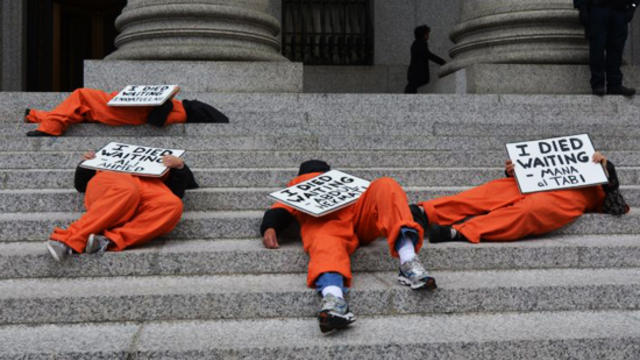 guantanamo_protest_at_federal_courthouse.jpg 