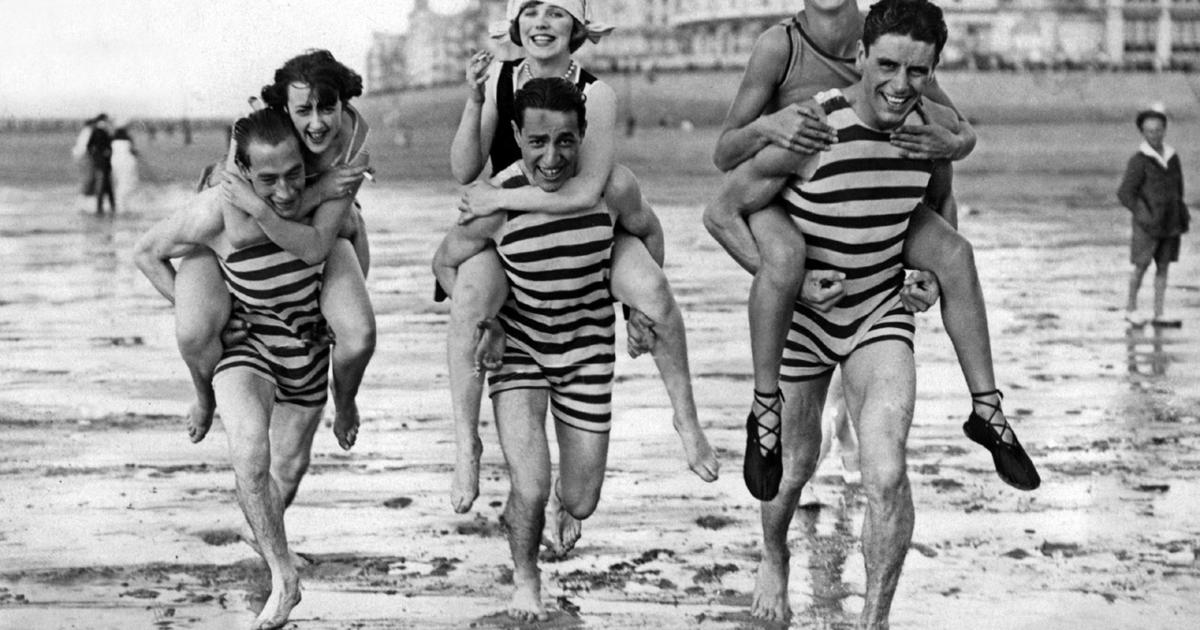 New Jersey The Beach at Atlantic City Details about   New Photo: Old Bathing Suits 6 Sizes! 