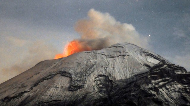 volcano_169139149.jpg 