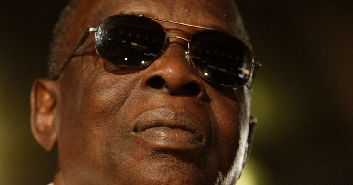 NFL great “Deacon” Jones dead at 74 - CBS News