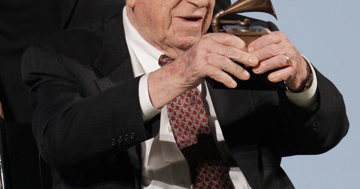 George Beverly Shea, Billy Graham's Singer, Dies at 104 - The New York Times