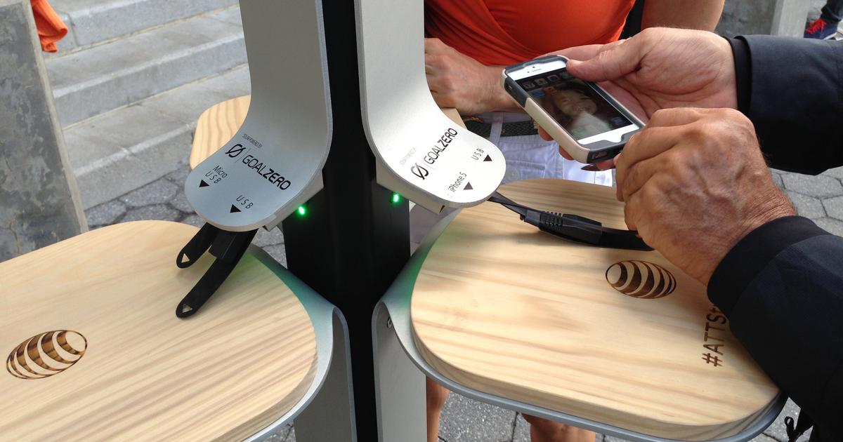 NYC To Offer Free Phone-charging Stations In Parks - CBS News