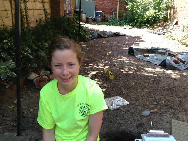 Deirdre Kelleher, phd student at Temple U leading the archeological dig at Elfreth's Alley 
