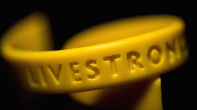 Livestrong_bracelet_154318377.jpg 