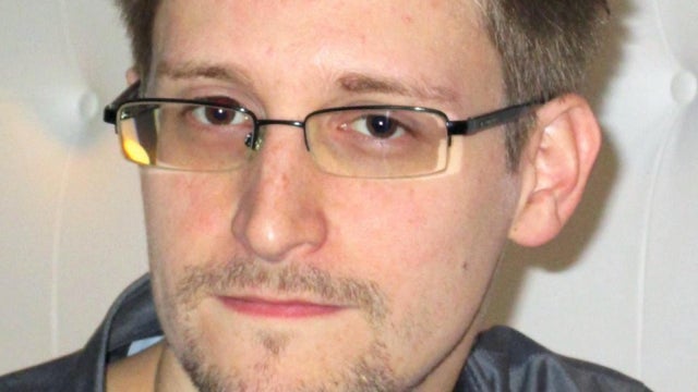 Edward Snowden granted asylum in Russia 
