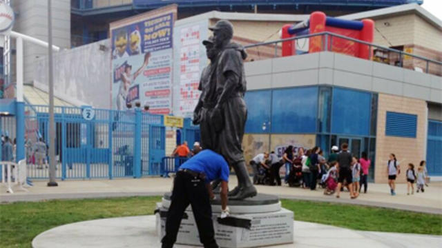 A Marker Honoring Jackie Robinson Was Defaced. M.L.B. Helped