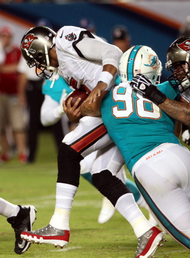 miami-dolphins-v-tampa-bay-buccaneers-0824137.jpg 