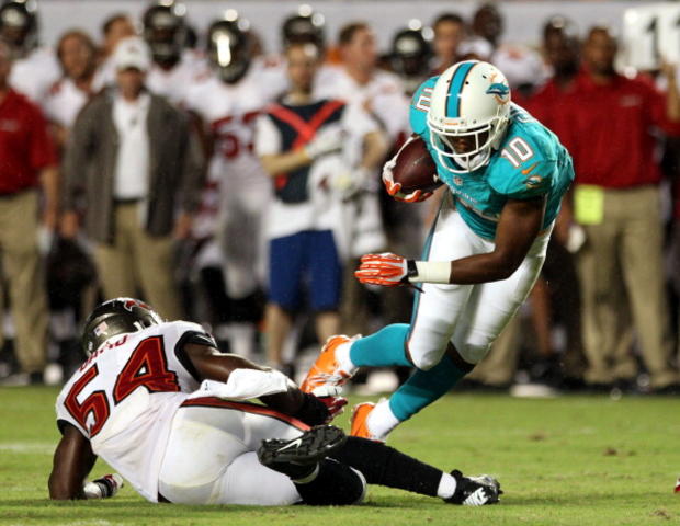 miami-dolphins-v-tampa-bay-buccaneers-08241311.jpg 