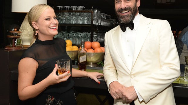 Poehler_and_Hamm_Toast_with_Johnnie_Walker_Platinum_Label.jpeg 