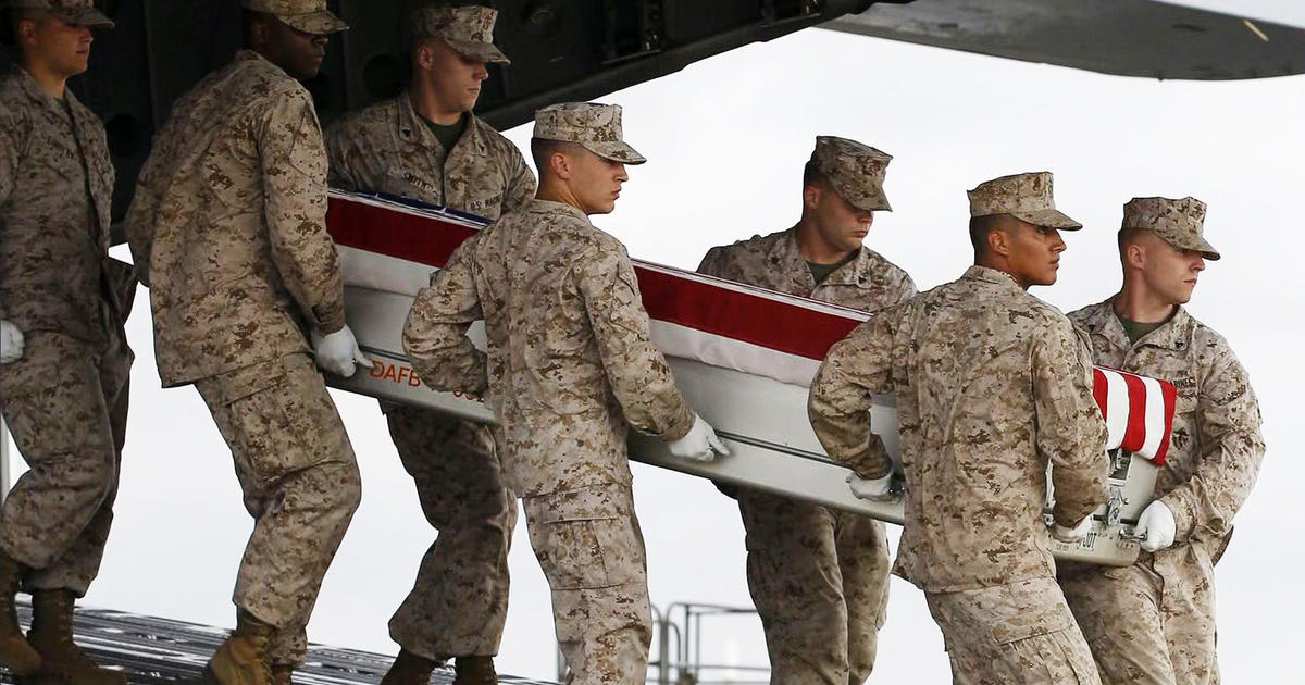 obama-signs-bill-to-pay-military-death-benefits-cbs-news