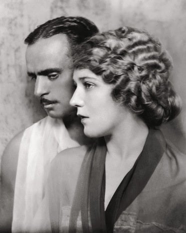 VF_59_Douglas_Fairbanks_Mary_Pickford.jpg 