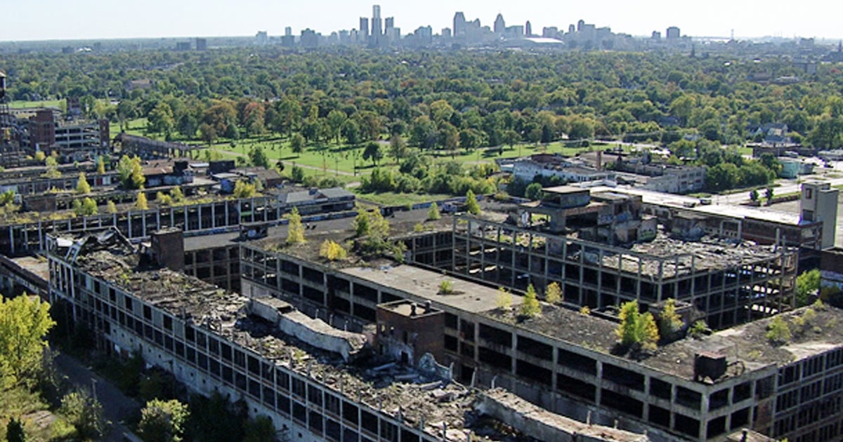 Detroit trying to make a comeback - CBS News