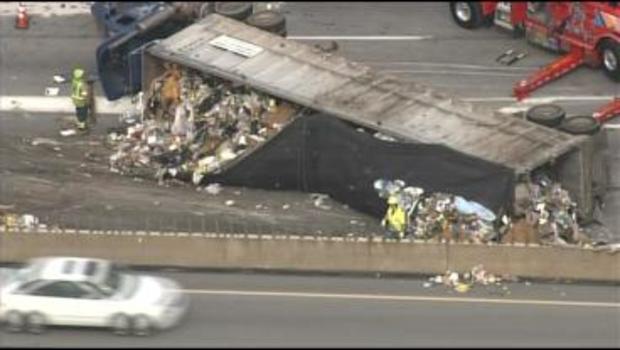 overturned-tractor-trailer-partially-shuts-down-pa-turnpike-15.jpg 