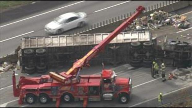 overturned-tractor-trailer-partially-shuts-down-pa-turnpike-8.jpg 