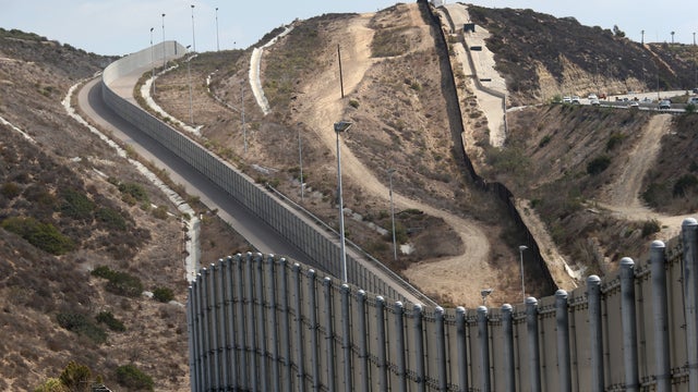 USMexBorder_183004973.jpg 