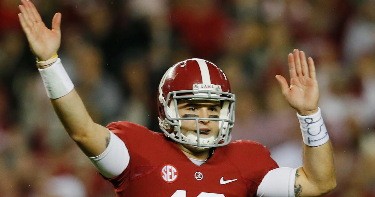 No. 1 Alabama overwhelms No. 10 LSU, 38-17 - CBS News