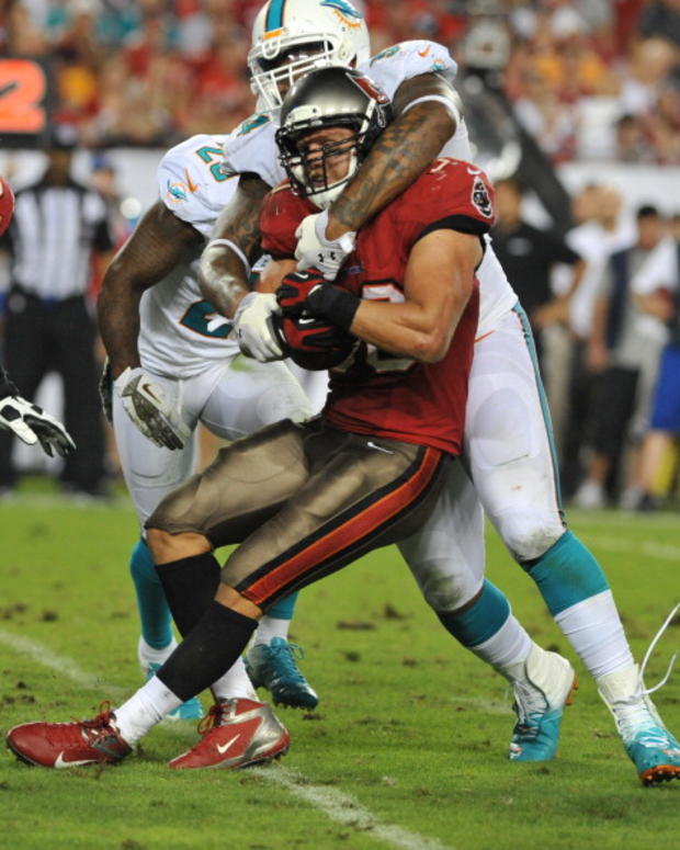 miami-dolphins-v-tampa-bay-buccaneers-11111312.jpg 