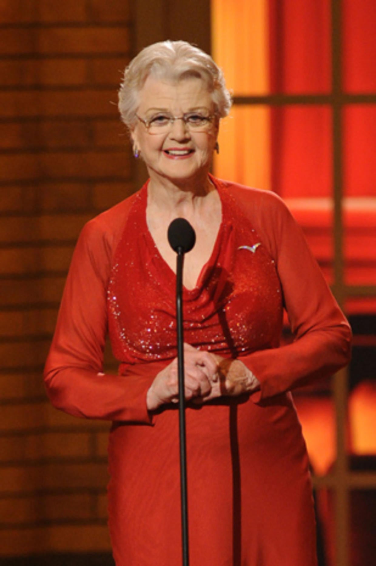 Oscar honors Angela Lansbury