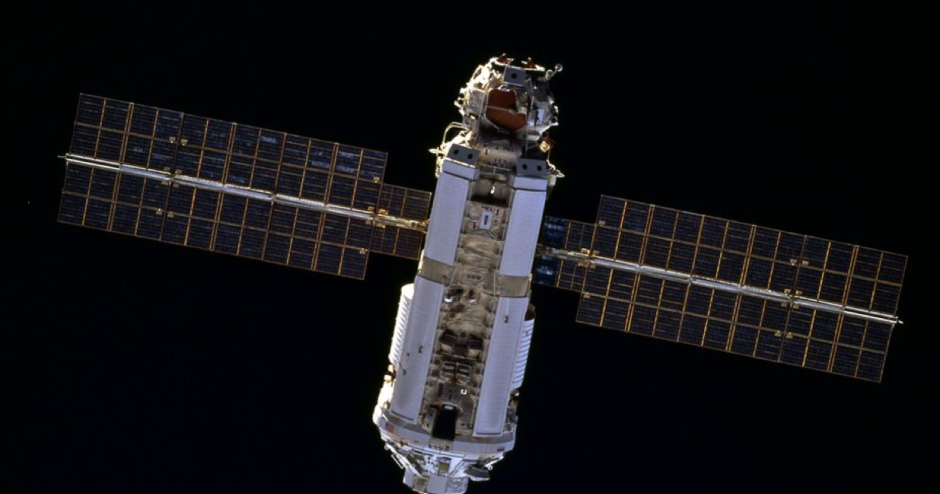 Пирс (модуль мкс). Рс мкс. Служебный модуль звезда мкс. Модуль заря мкс стыковочный узел. Рс мкс.