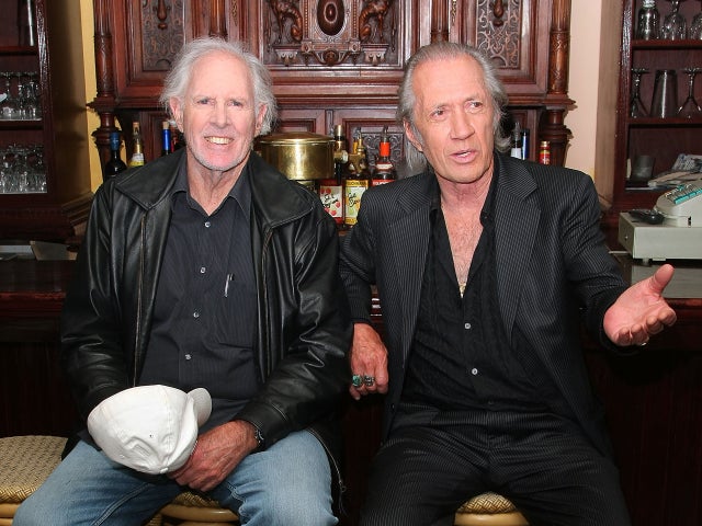 Bruce_Dern_David_Carradine_85880136.jpg 