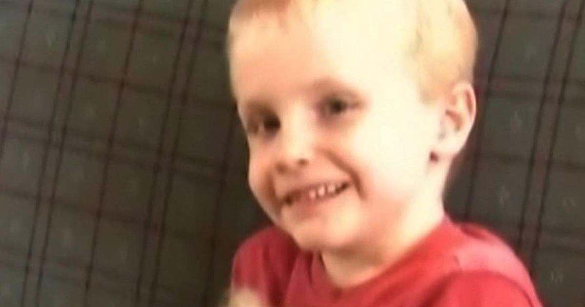Hunter Yelton 6 Year Old Suspended For Kissing Girl Goes Back To
