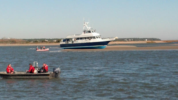 ferry_aground_two_USA.jpg 