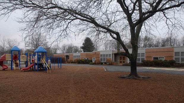 sandy_hook_elementary_school.jpg 