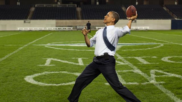 barack-obama-throwing-a-football.jpg 