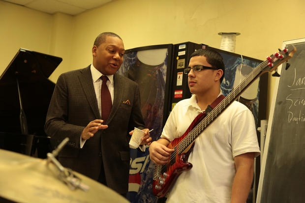When CBS News cultural correspondent and jazz legend Wynton Marsalis arrived on set, he quickly gave advice to a eager, young bass player. 
