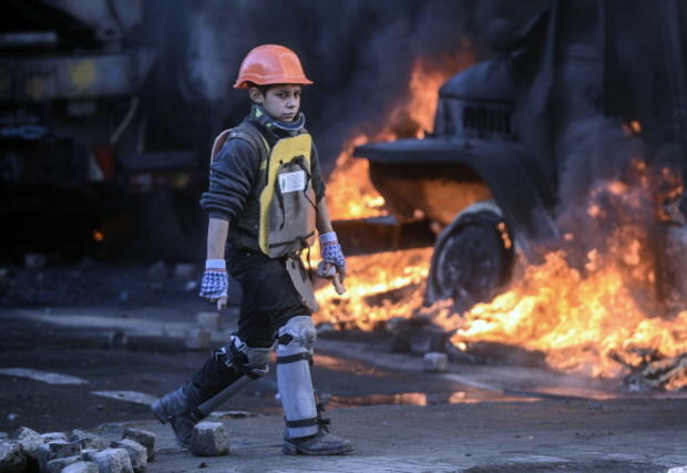riots-in-ukraine-and-venezuela9.jpg 
