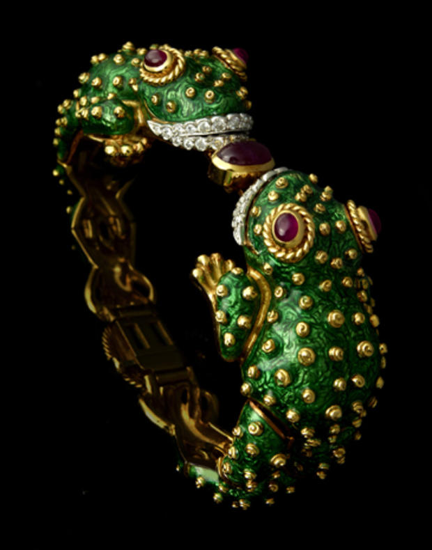 david-webb-jewelry-twin-frog-bracelet.jpg 