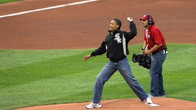  Obama Throws Out First Pitch 