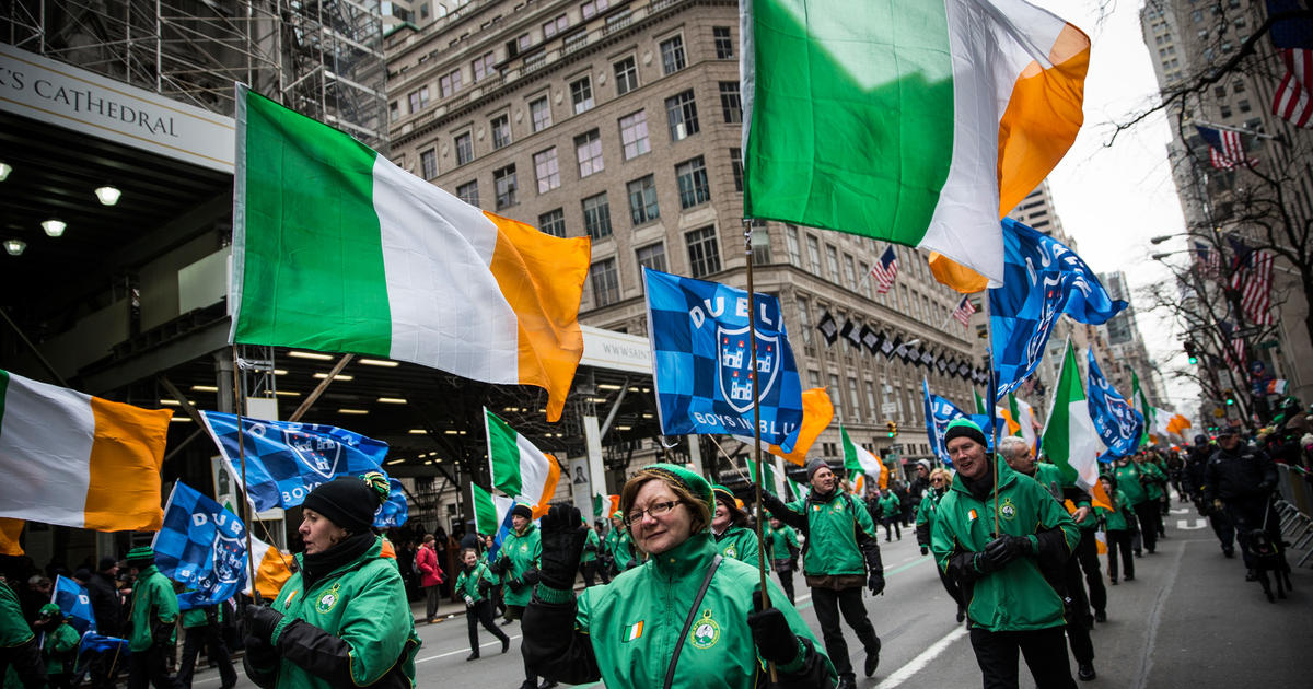 NYC St. Patrick's Day Parade: Mayor de Blasio marches