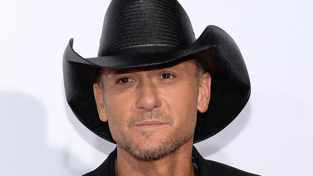 tim-mcgraw-hatdl.jpg 